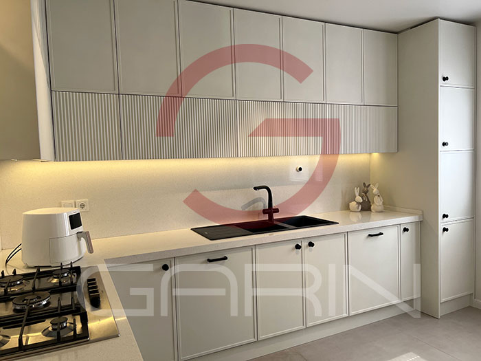 کابینت نئوکلاسیک سفید