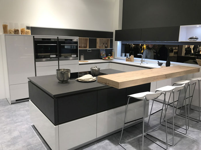 مدل کابینت آشپزخانه کوچک مستطیلی